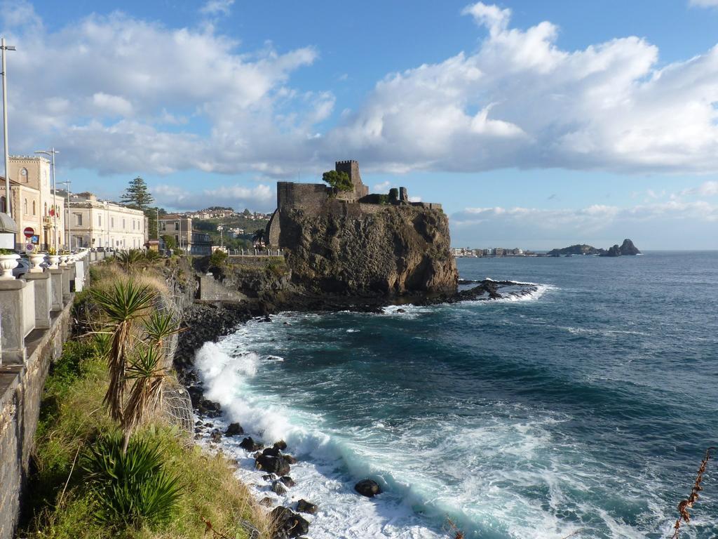 Casa Vacanza Etna ลิงกัวกลอสซา ภายนอก รูปภาพ