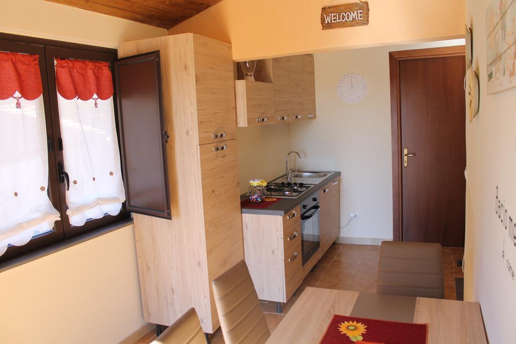 Casa Vacanza Etna ลิงกัวกลอสซา ภายนอก รูปภาพ