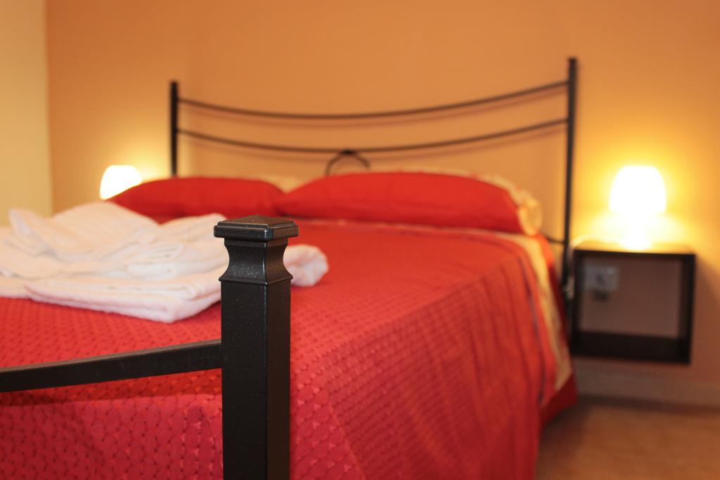 Casa Vacanza Etna ลิงกัวกลอสซา ภายนอก รูปภาพ
